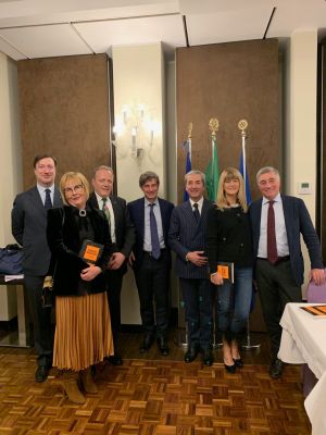 Foto di gruppo con alcuni soci.